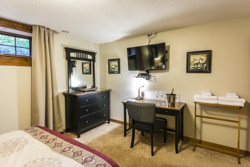 Rustlers Lodge Sundre Экстерьер фото