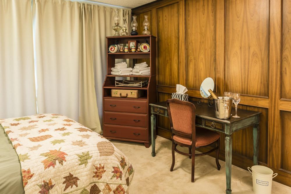 Rustlers Lodge Sundre Экстерьер фото