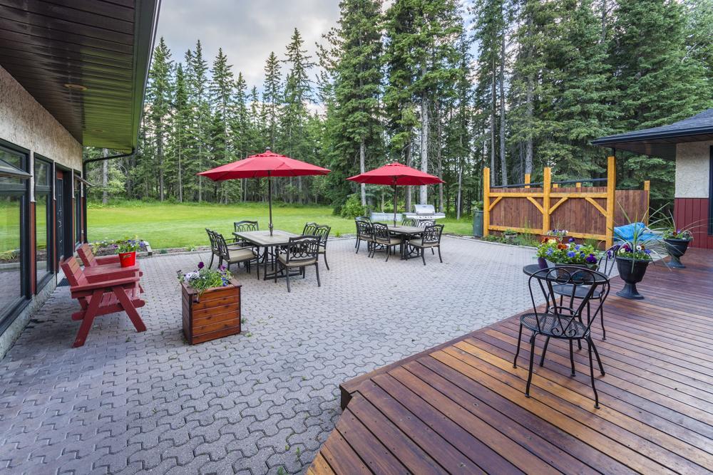 Rustlers Lodge Sundre Экстерьер фото
